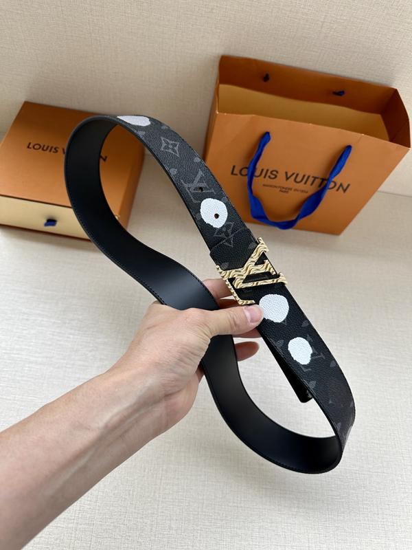 激安ルイヴィトンベルト着用イメージ